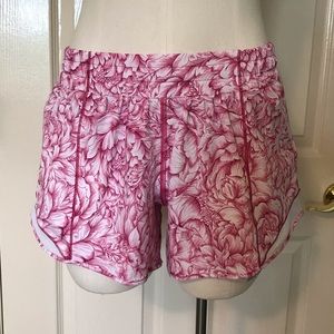 Lululemon Hotty Hot Short II